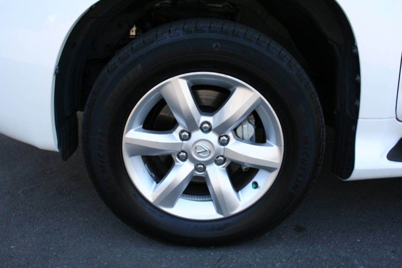 Used 2013 Lexus GX 460 w/ Convenience Pkg AWD/4WD image 10