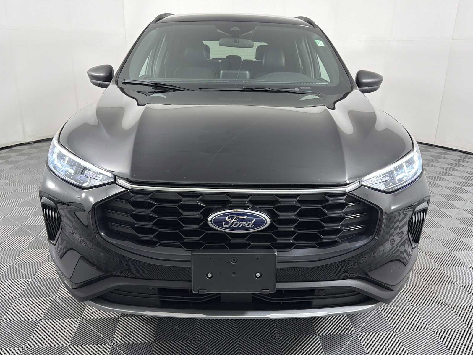 Used 2025 Ford Escape ST-Line image 4