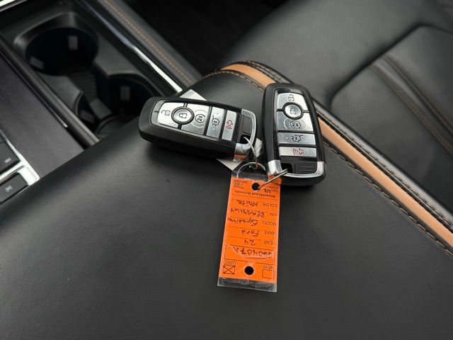 Used 2024 Ford Expedition Max Platinum AWD/4WD image 5