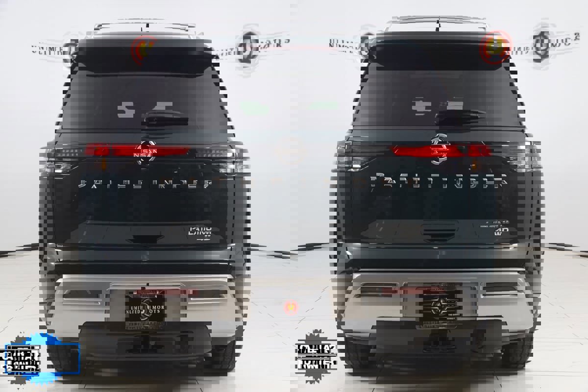 Used 2024 Nissan Pathfinder Platinum w/ Cargo Package image 47
