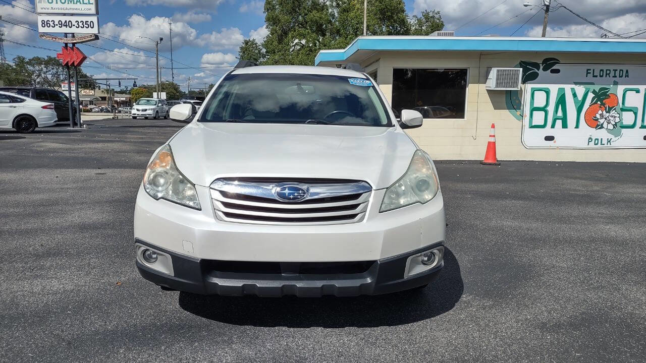 Used 2010 Subaru Outback 2.5i Premium w/ Popular Equipment Group 1B image 2