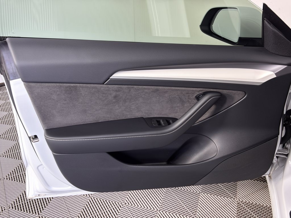 Used 2023 Tesla Model 3 Standard Range RWD image 14