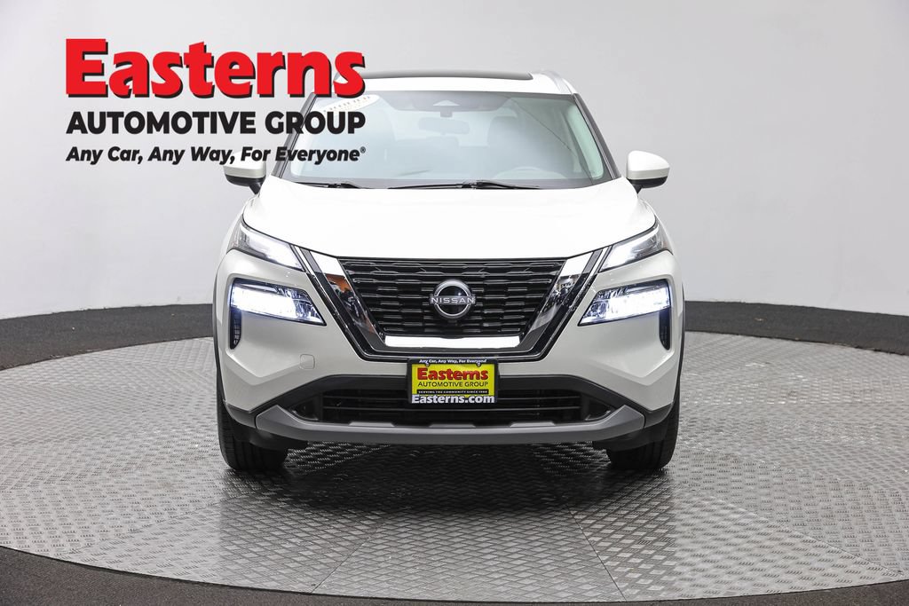 Used 2023 Nissan Rogue SV w/ SV Premium B Package AWD/4WD image 2
