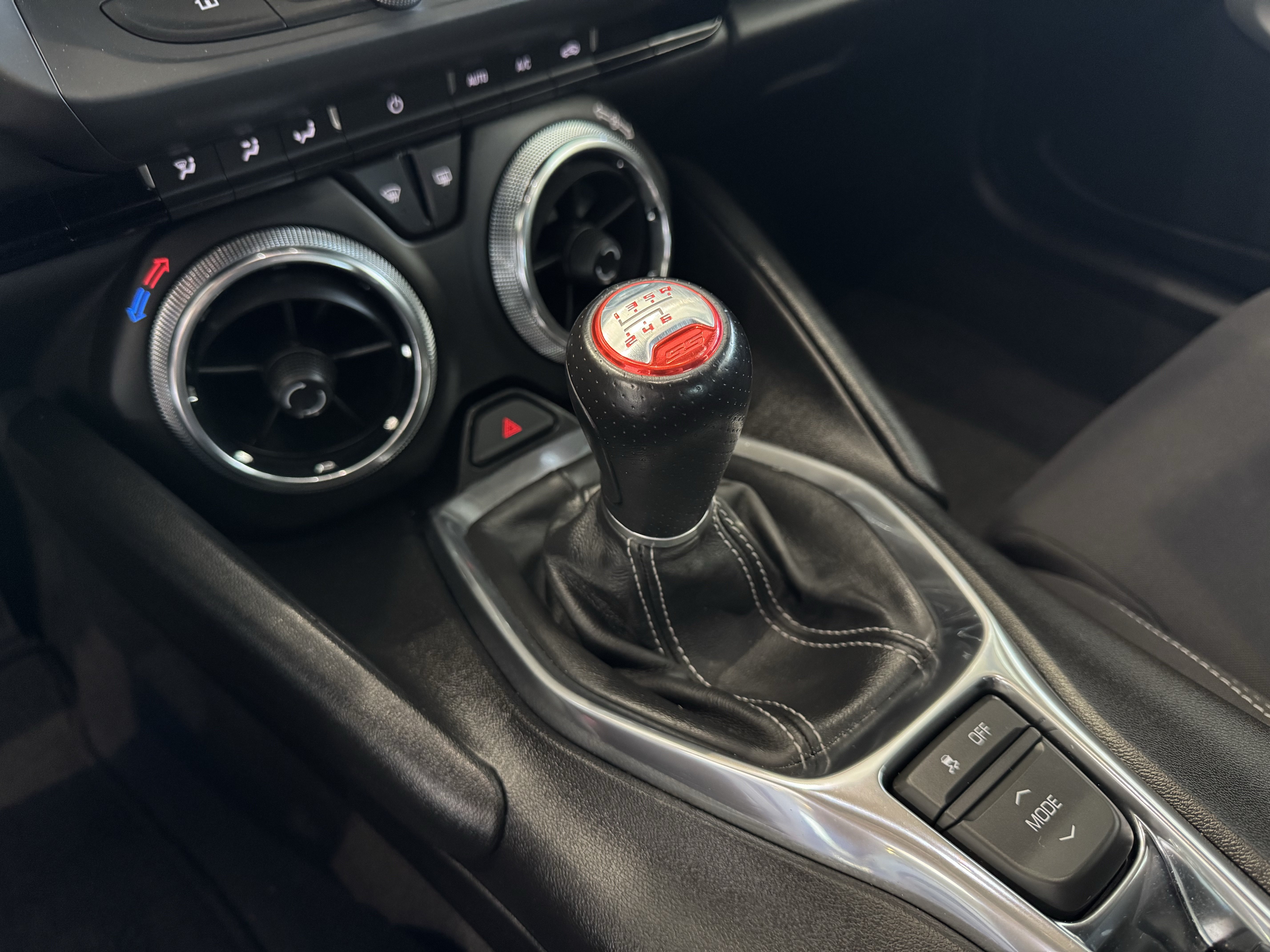 Used 2018 Chevrolet Camaro SS RWD image 22
