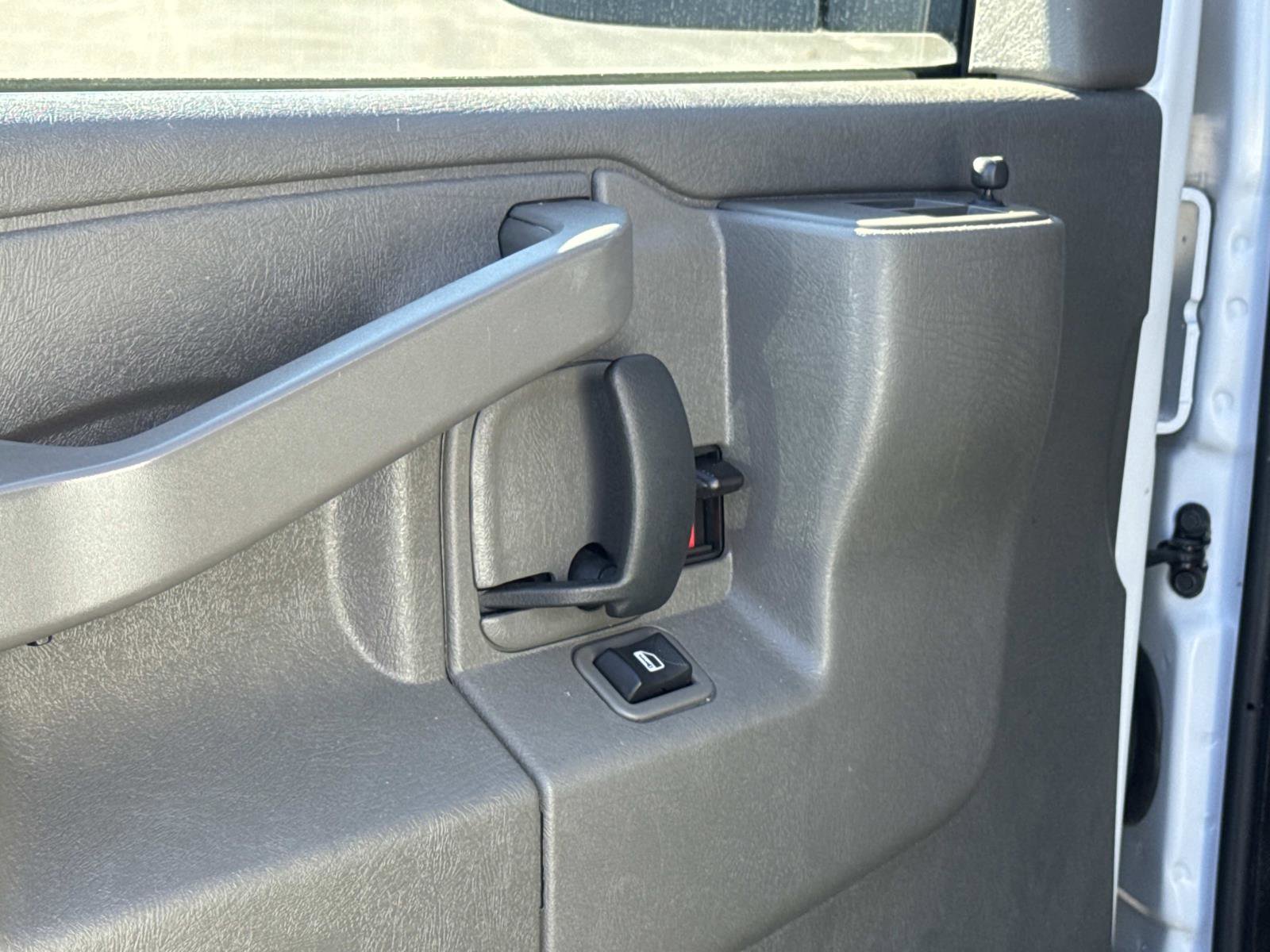 Used 2024 GMC Savana 2500 Work Van w/ Driver Convenience Package image 19