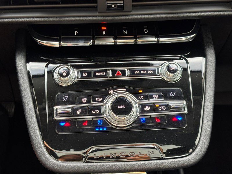 Used 2020 Lincoln Corsair Reserve image 23