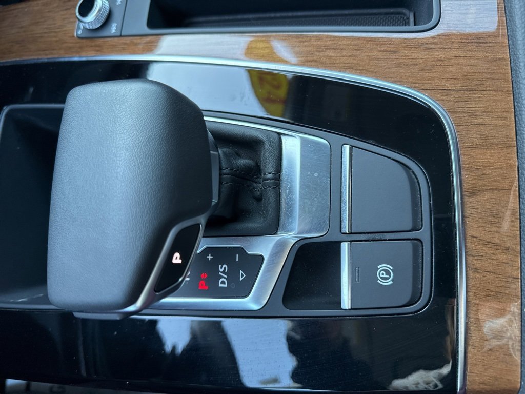 Used 2024 Audi Q5 2.0T Premium image 56