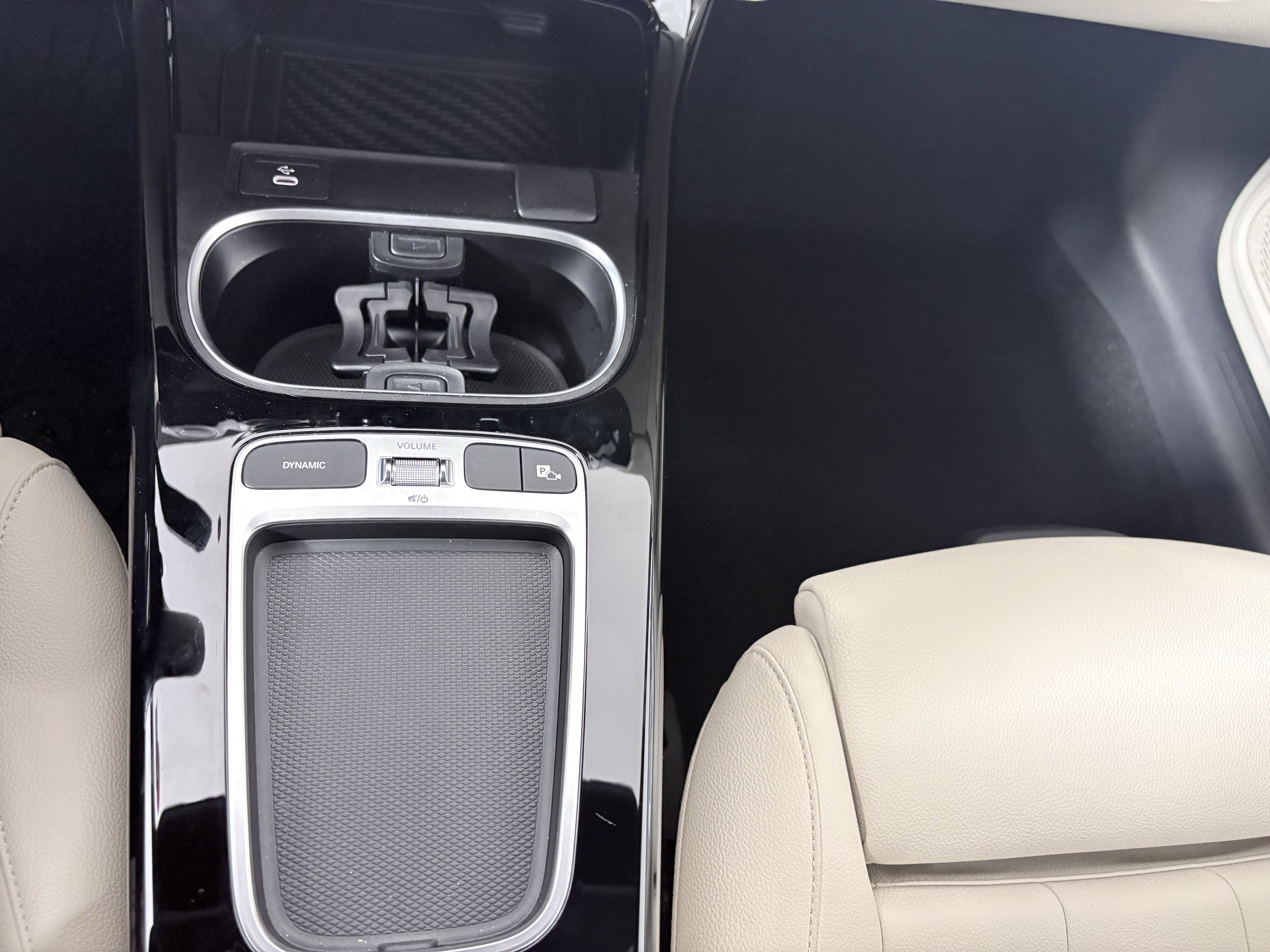 Used 2025 Mercedes-Benz CLA 250 4MATIC image 22