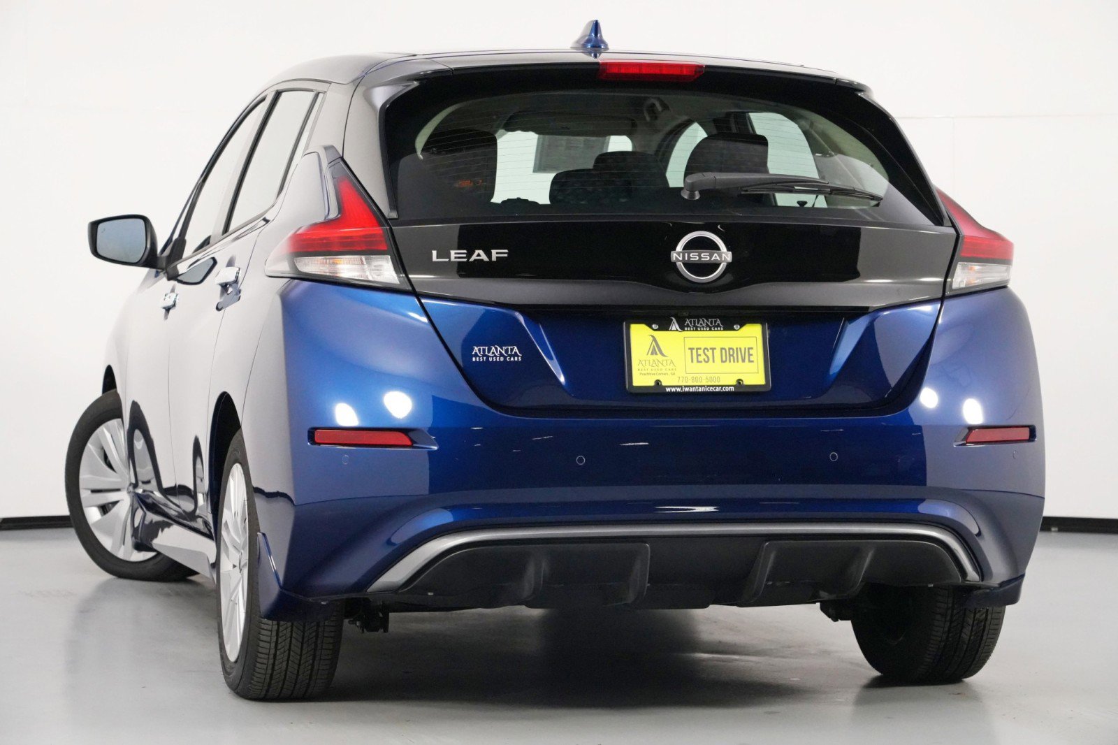 Used 2025 Nissan Leaf S image 5