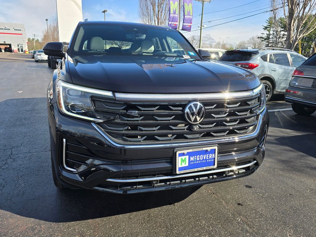Used 2024 Volkswagen Atlas Cross Sport SEL Premium R-Line image 9