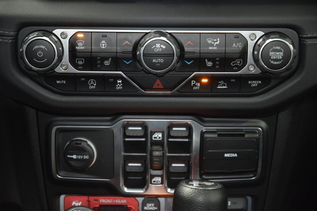 Used 2024 Jeep Wrangler Rubicon w/ Safety Group image 30