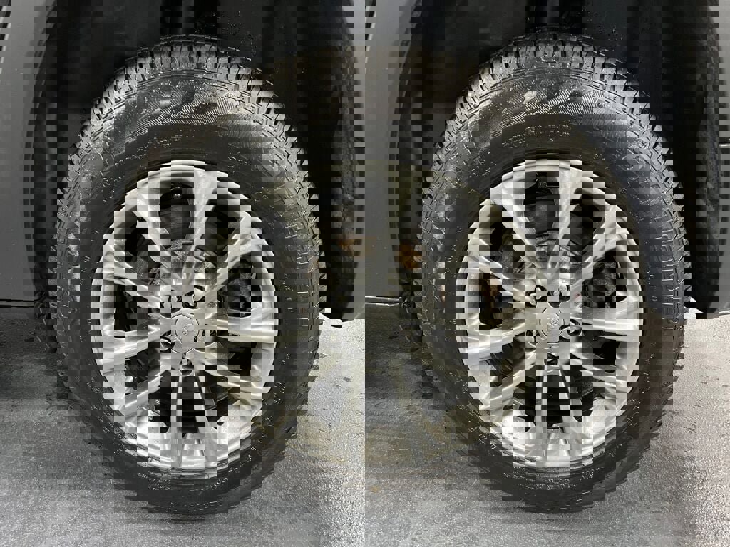 Used 2021 Jeep Cherokee Latitude Plus image 15