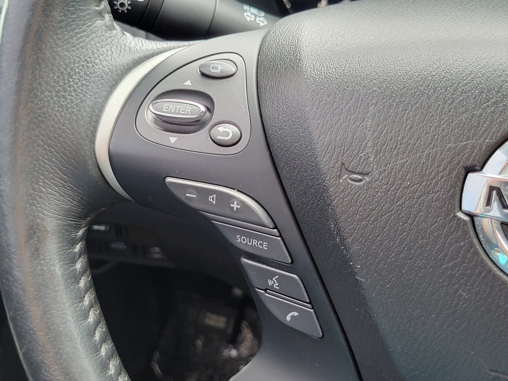Used 2018 Nissan Pathfinder SL w/ Midnight Edition Package AWD/4WD image 15