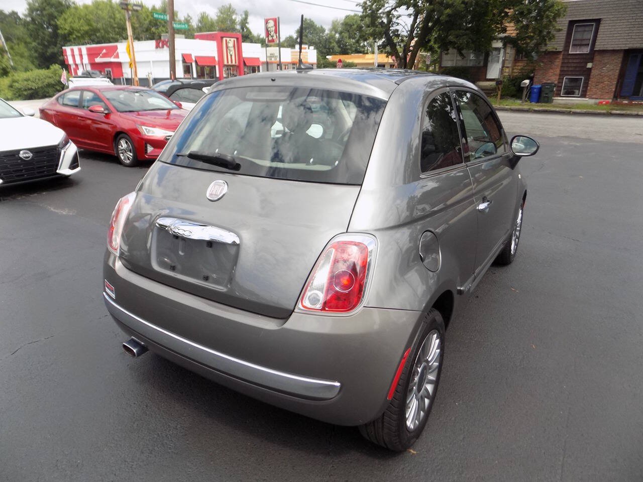 Used 2012 FIAT 500 Lounge FWD image 4