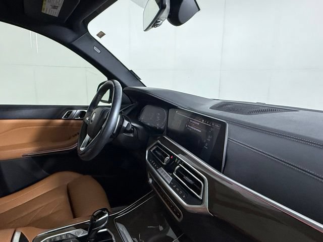 Used 2023 BMW X5 xDrive40i w/ Premium Package AWD/4WD image 32