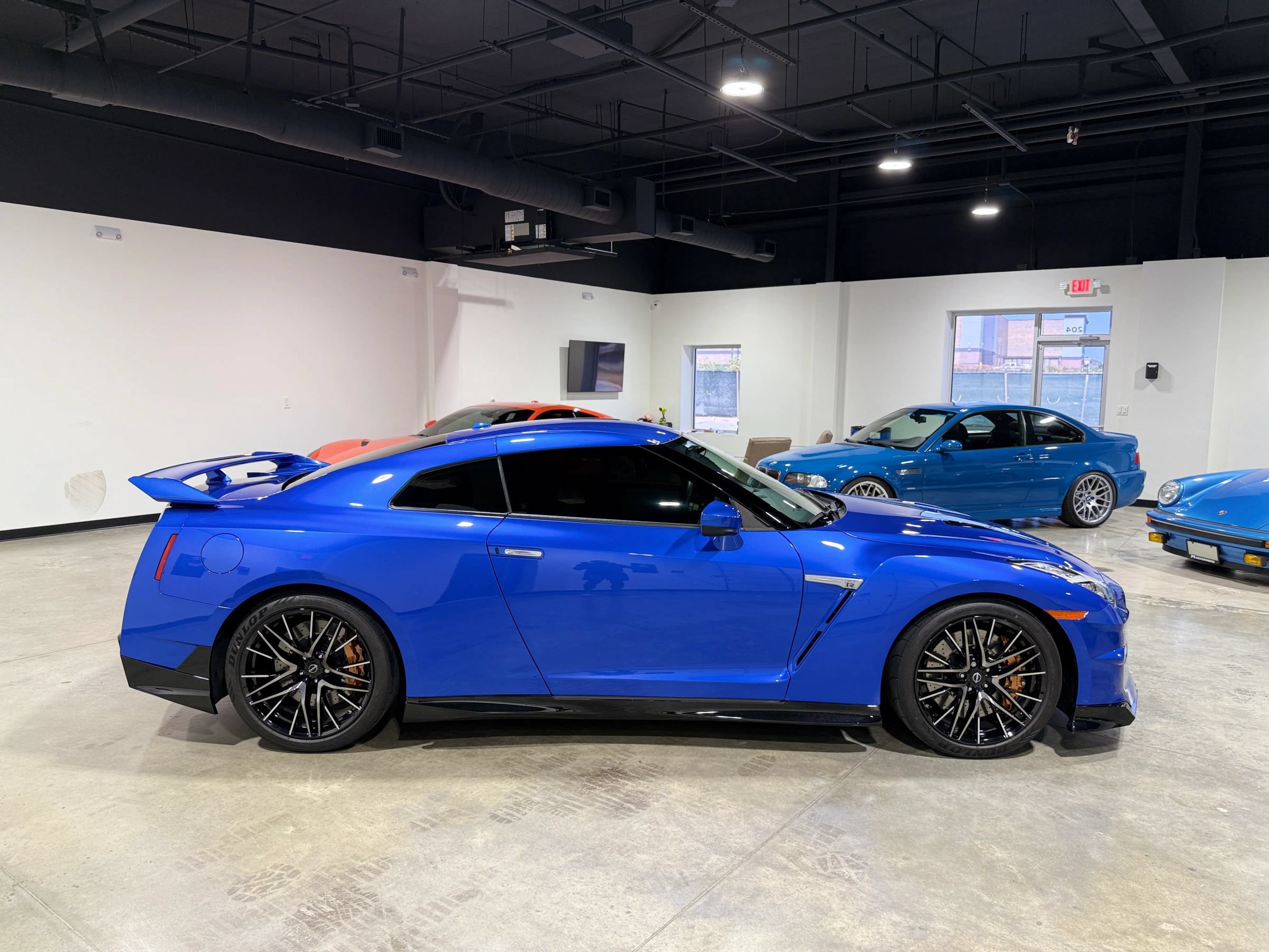 Used 2024 Nissan GT-R w/ Floor Mat Package AWD/4WD image 5