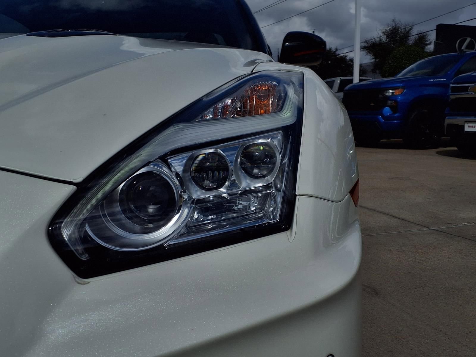 Used 2019 Nissan GT-R NISMO image 12