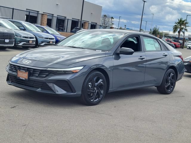 New 2026 Hyundai Elantra Sport FWD image 2