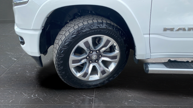 Used 2022 RAM 1500 Limited w/ Body Color Bumper Group AWD/4WD image 36