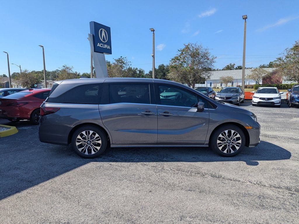 Used 2026 Honda Odyssey Elite image 3