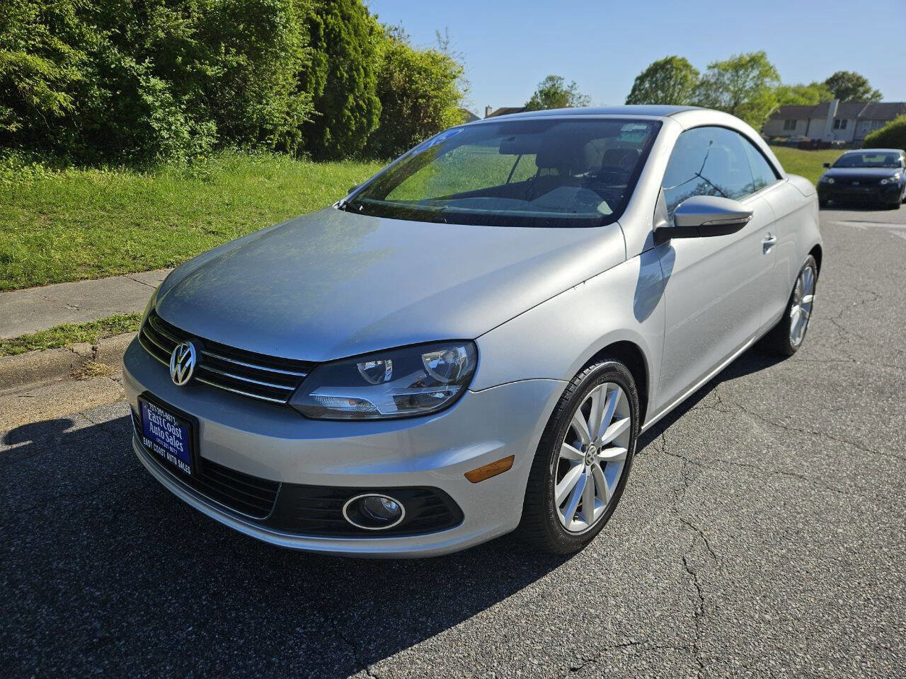 Used 2015 Volkswagen Eos Komfort FWD image 3