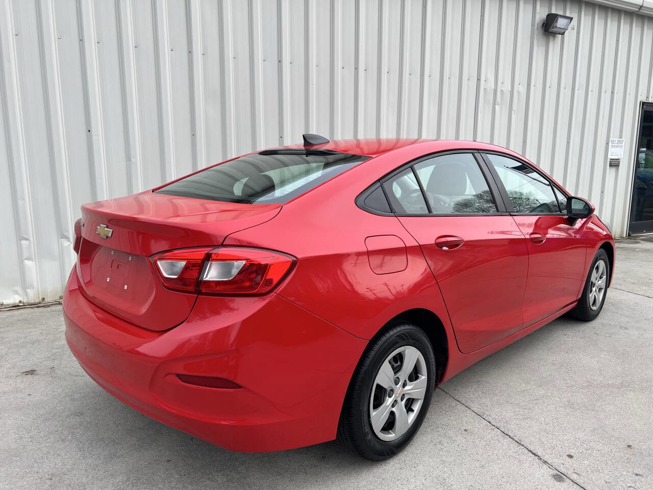 Used 2018 Chevrolet Cruze LS image 3