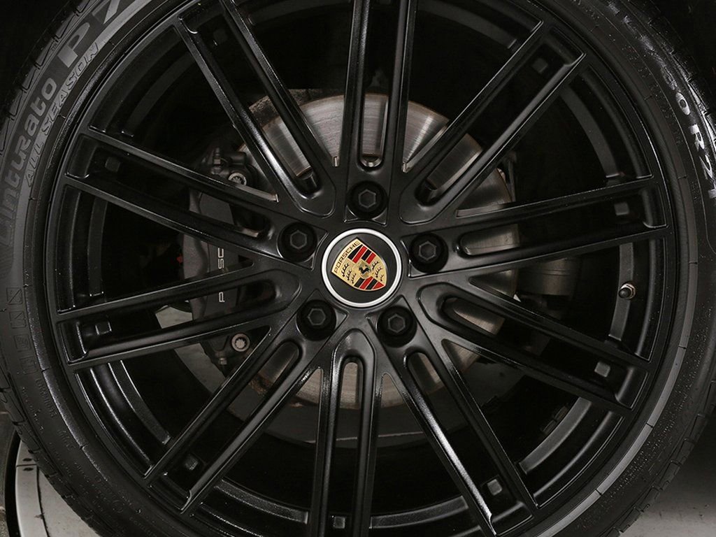 Used 2023 Porsche Panamera 4 Platinum Edition w/ Assistance Package image 15