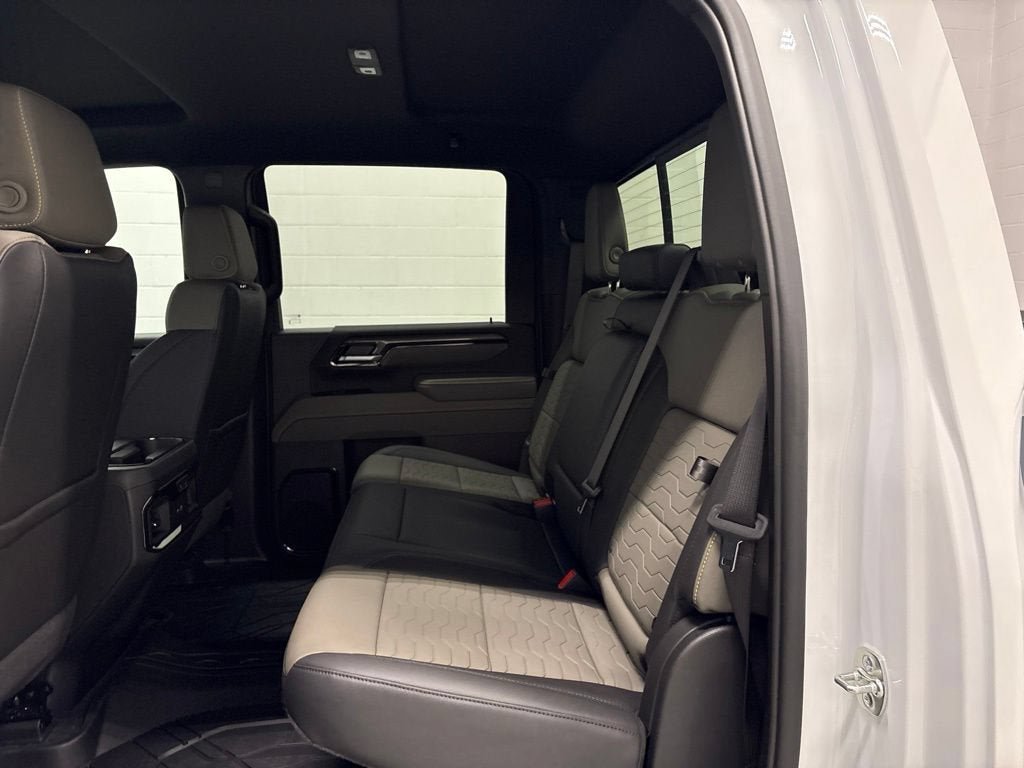 New 2026 Chevrolet Silverado 2500 ZR2 w/ LPO, Dark Essentials Package AWD/4WD image 33