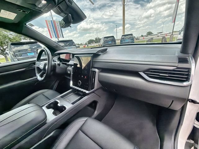Used 2026 GMC Acadia Elevation w/ Elevation Premium Package FWD image 28