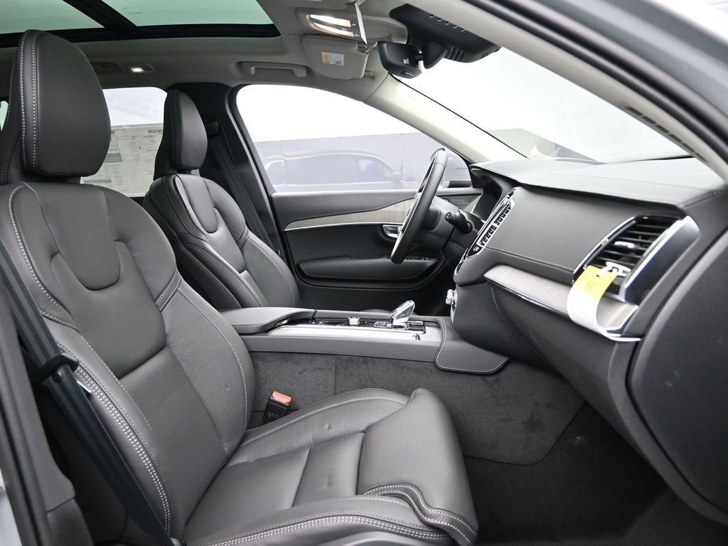 New 2025 Volvo XC90 T8 Ultra w/ Protection Package Premier AWD/4WD image 30