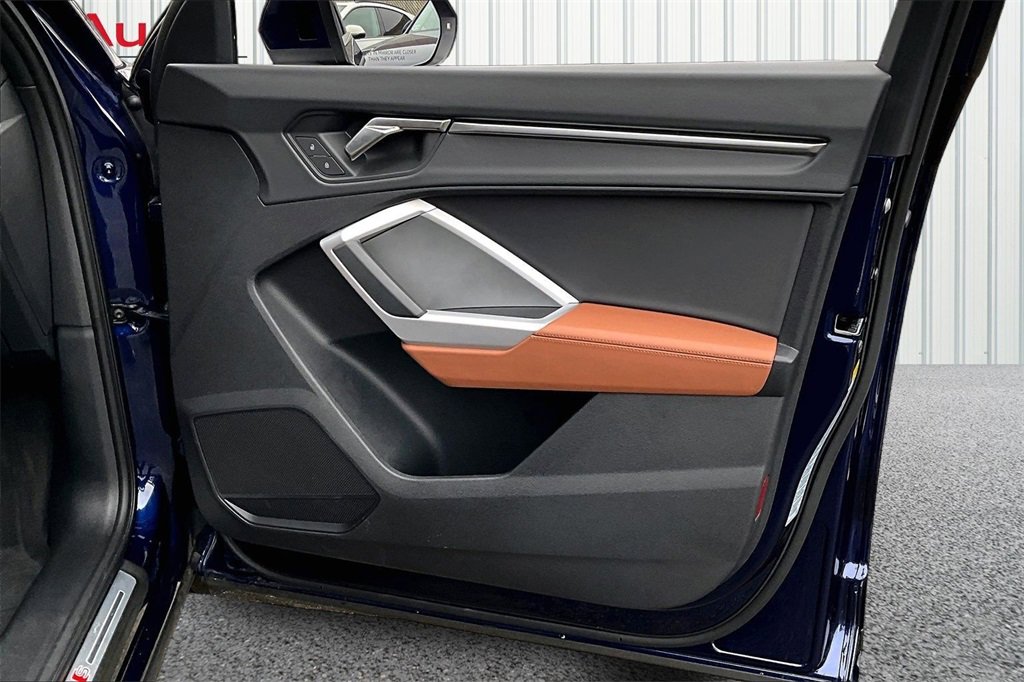 Used 2025 Audi Q3 2.0T Premium w/ Convenience Package image 28