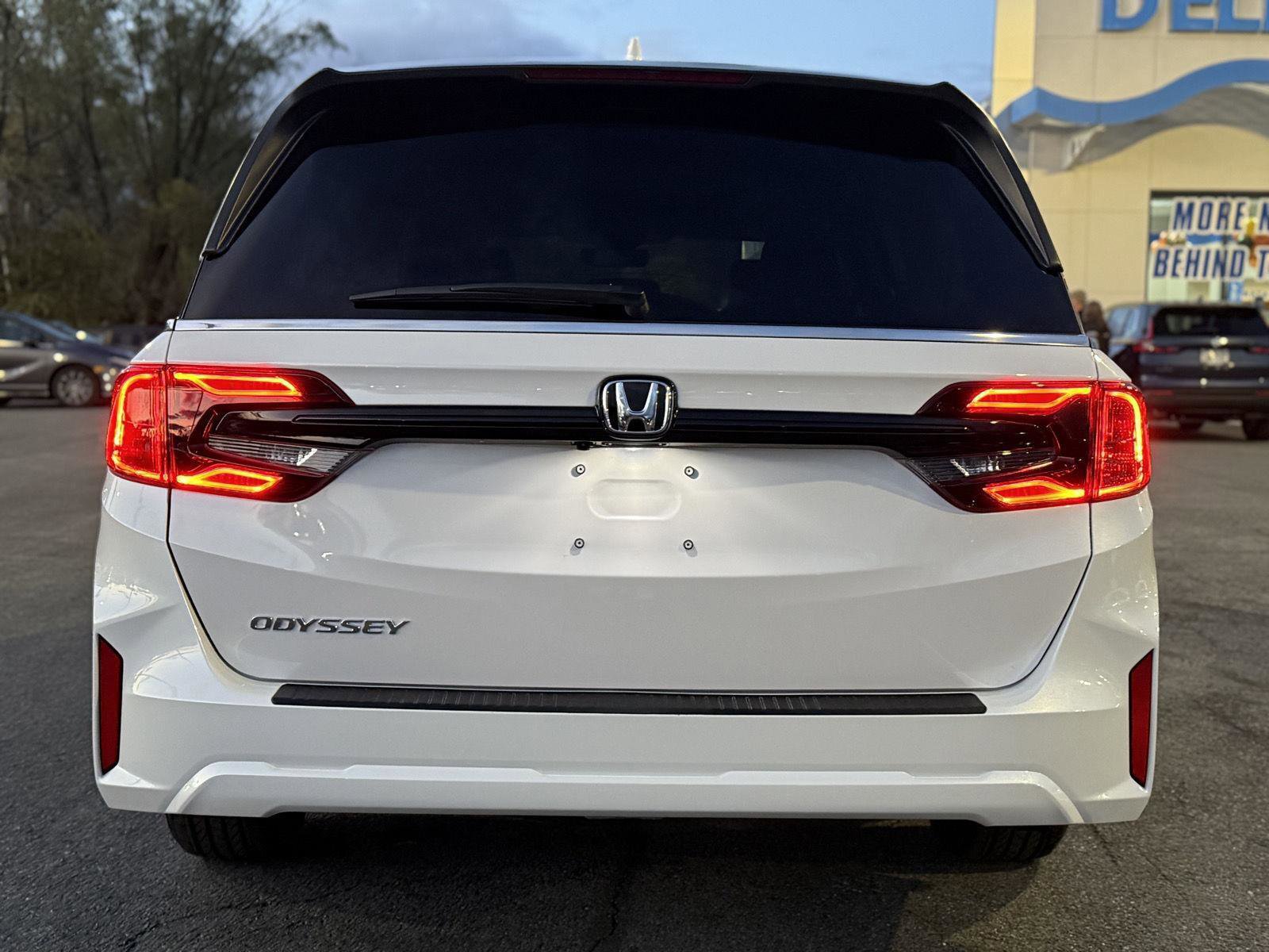 Certified 2026 Honda Odyssey EX-L image 6