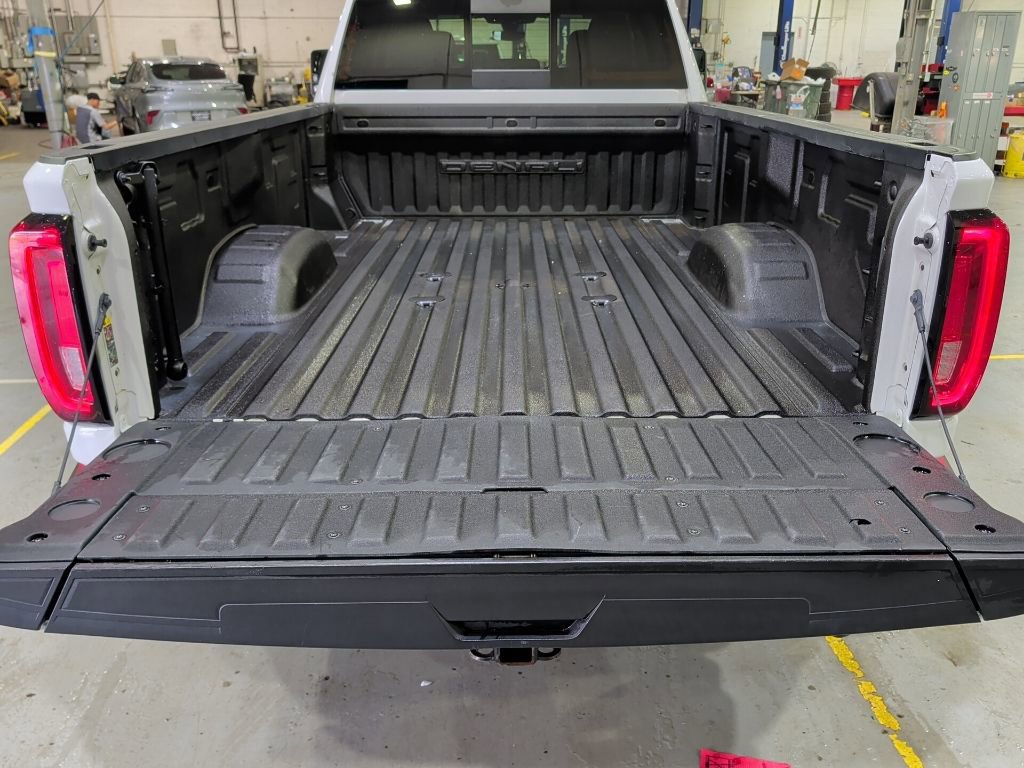 Used 2022 GMC Sierra 3500 Denali w/ Denali Ultimate Package image 10