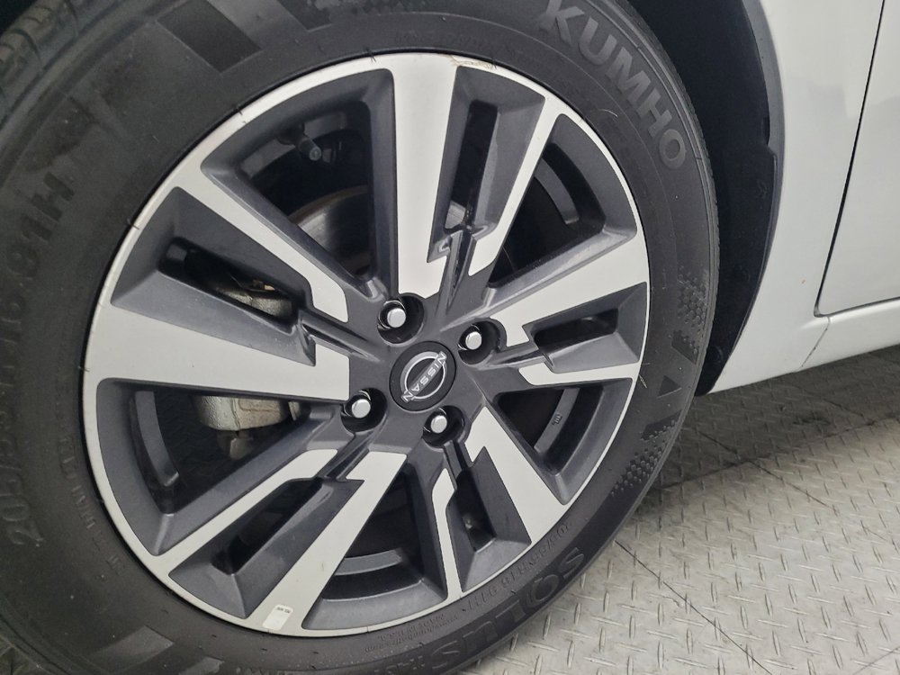 Used 2024 Nissan Versa SV image 31