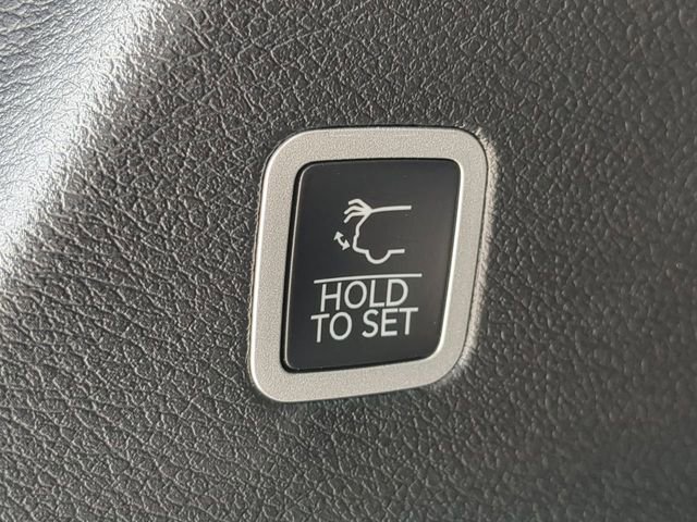 New 2027 Chrysler Pacifica Select FWD image 15