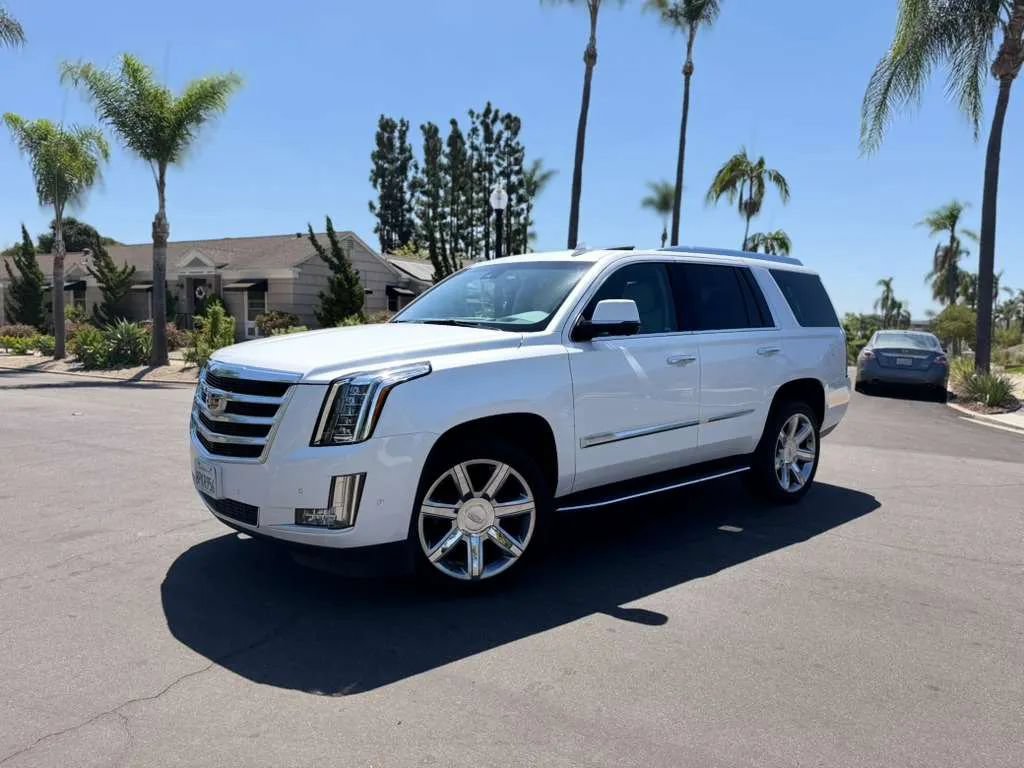Used 2020 Cadillac Escalade Luxury RWD image 17