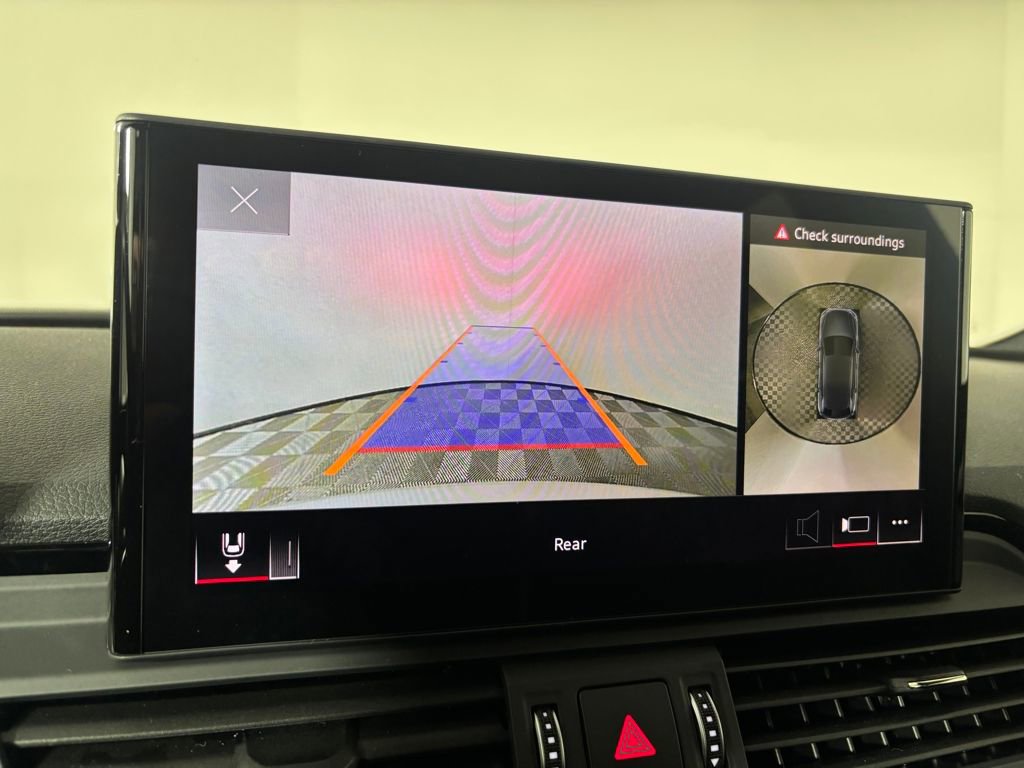 Used 2025 Audi SQ5 Premium Plus w/ Premium Plus Package image 19