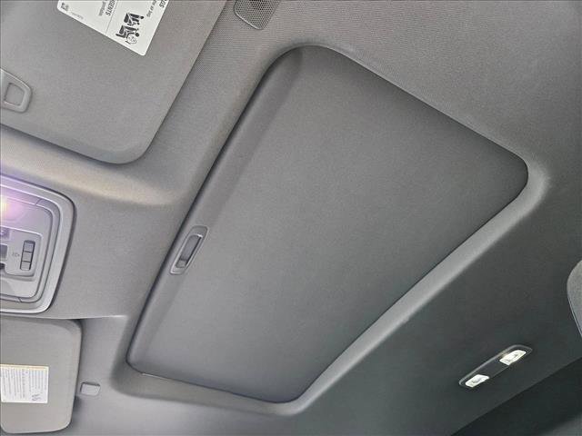 Used 2024 Chevrolet Silverado 2500 LT w/ Convenience Package image 10