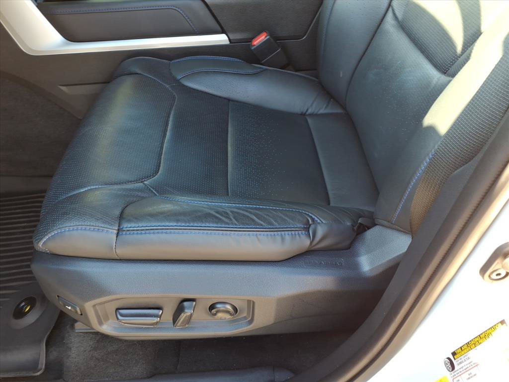 Used 2025 Toyota Tundra Platinum AWD/4WD image 24