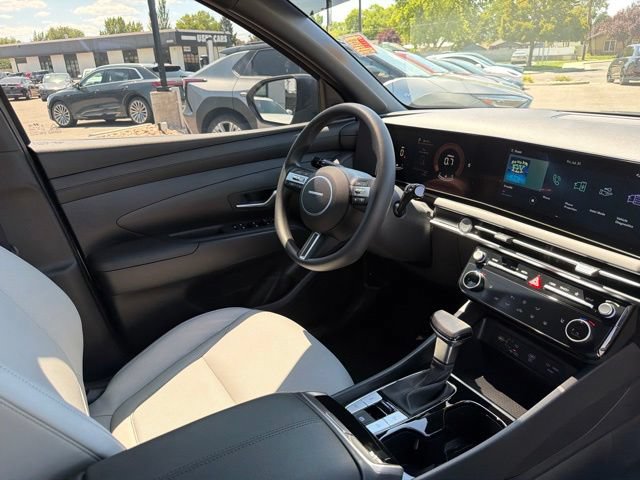 Used 2026 Hyundai Santa Cruz SEL AWD/4WD image 11