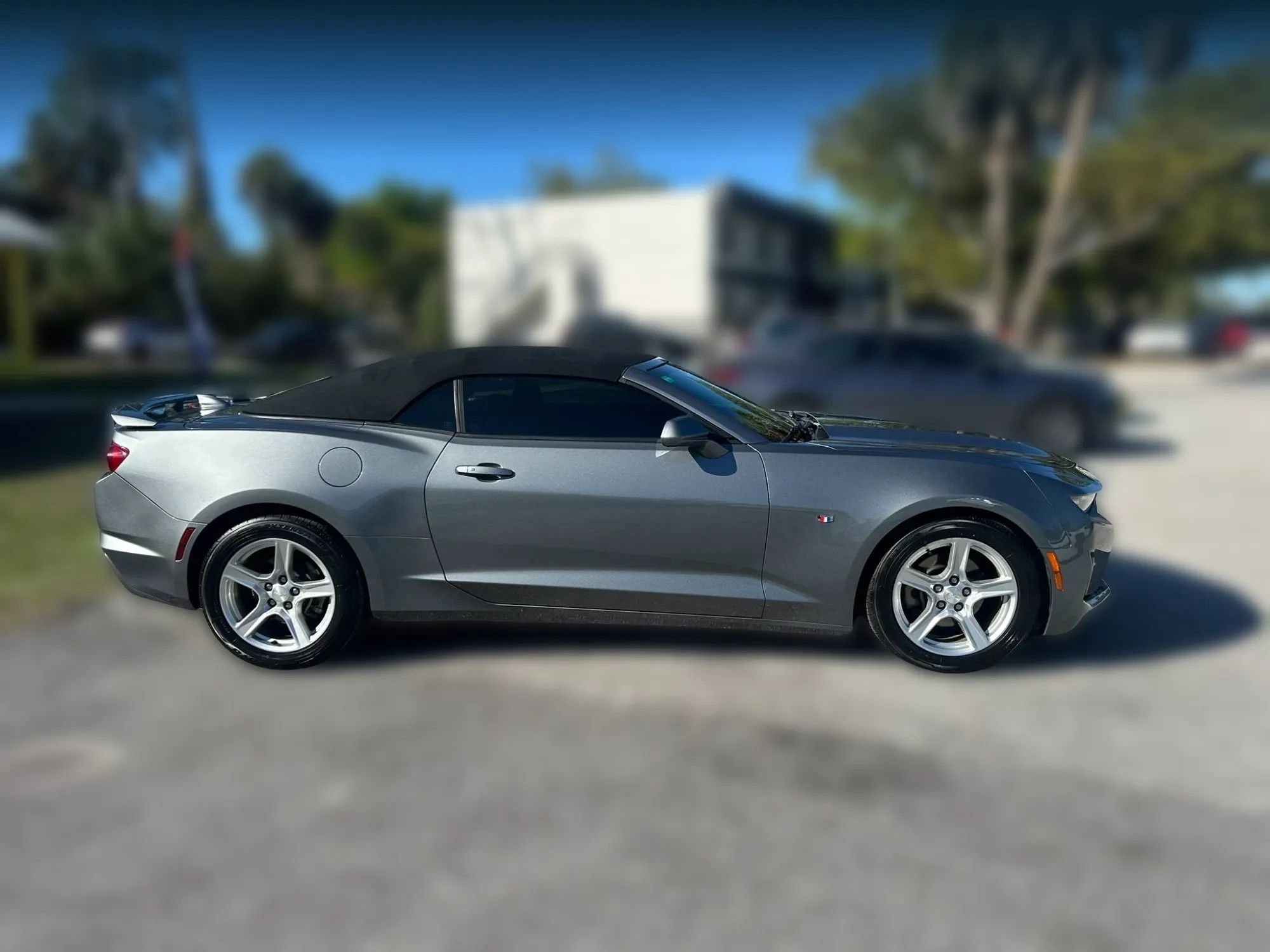 Used 2020 Chevrolet Camaro LT RWD image 18