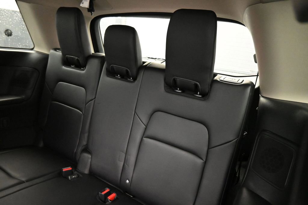 Used 2024 Nissan Pathfinder Platinum FWD image 22