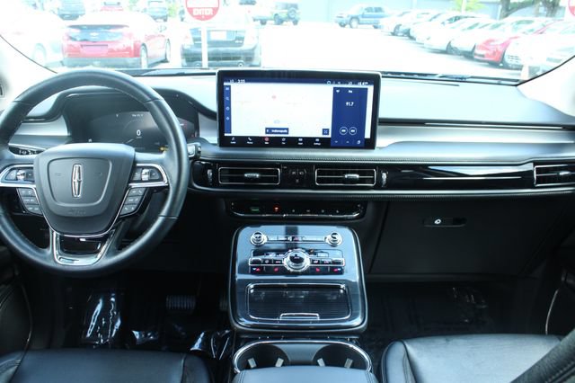 Used 2023 Lincoln Nautilus AWD w/ Premium Package image 17