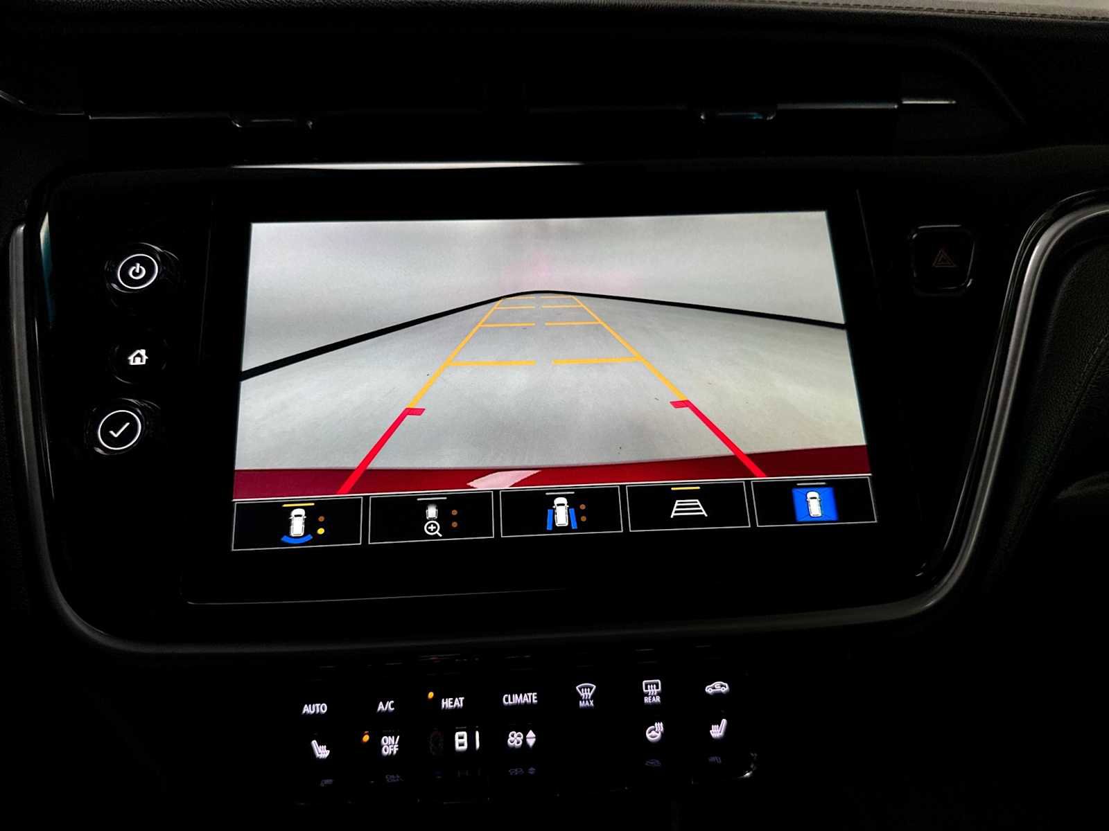 Used 2023 Chevrolet Bolt LT w/ Infotainment Package FWD image 23