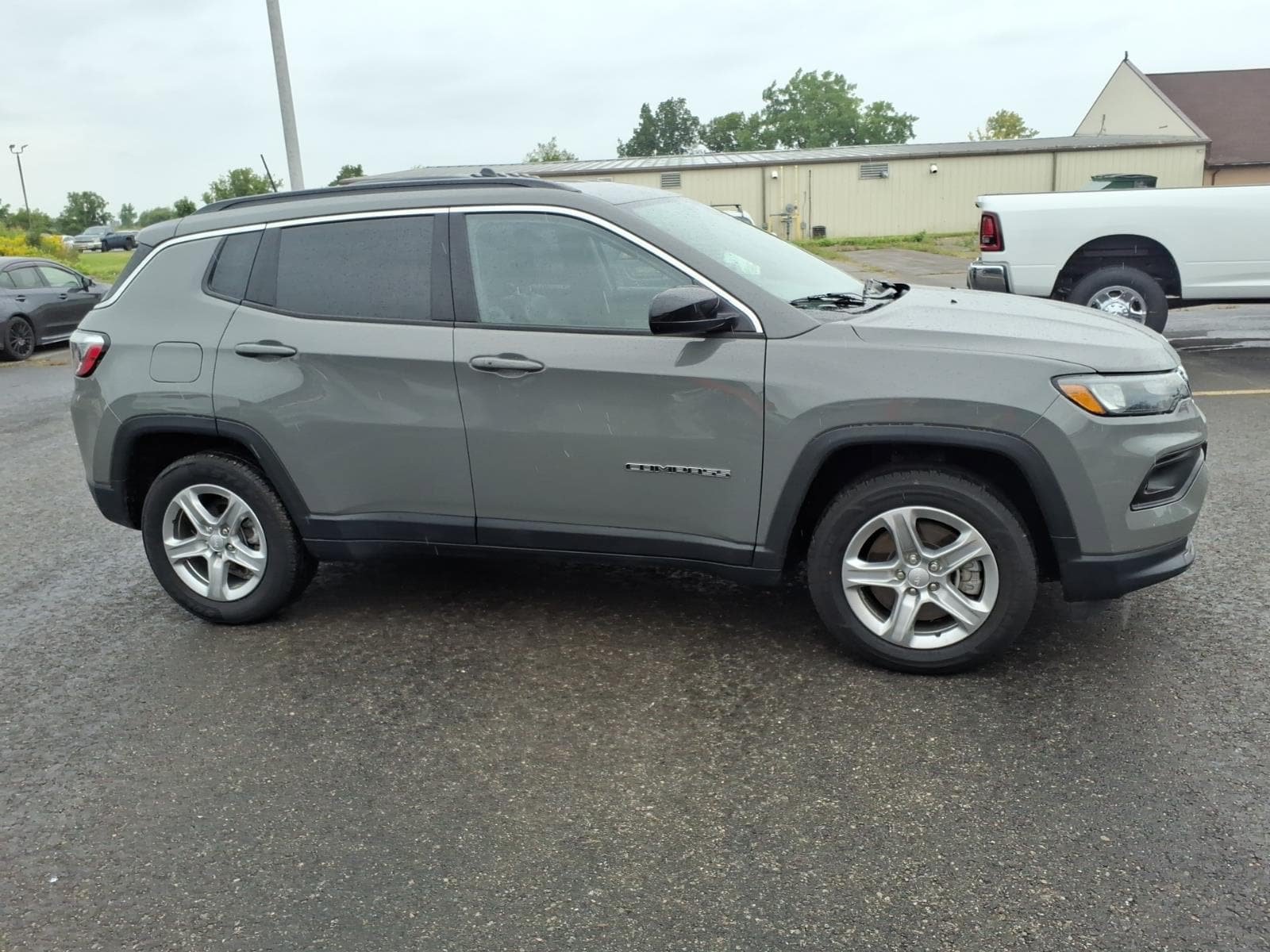 Used 2024 Jeep Compass Latitude AWD/4WD image 4