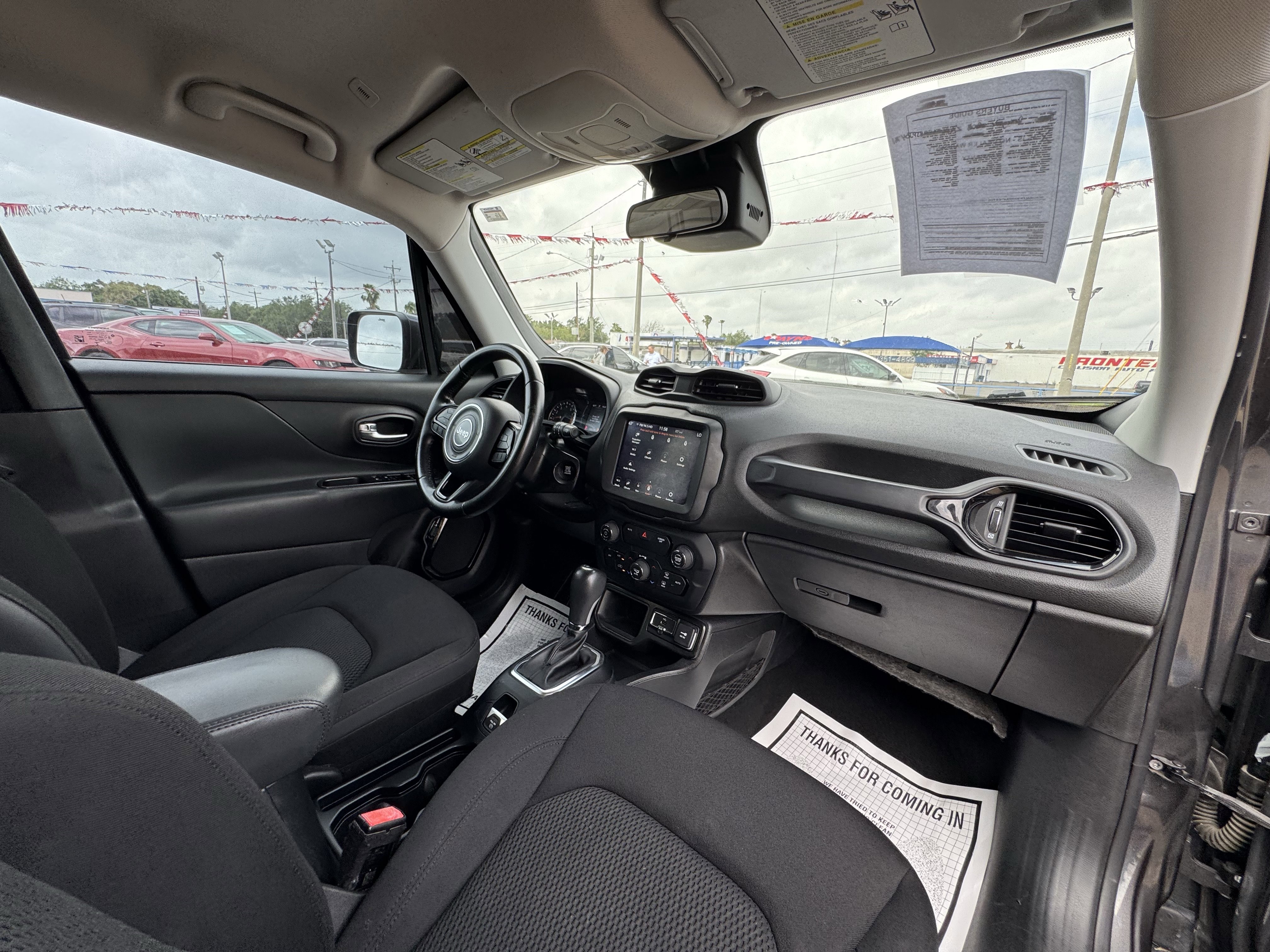 Used 2018 Jeep Renegade Altitude FWD image 17