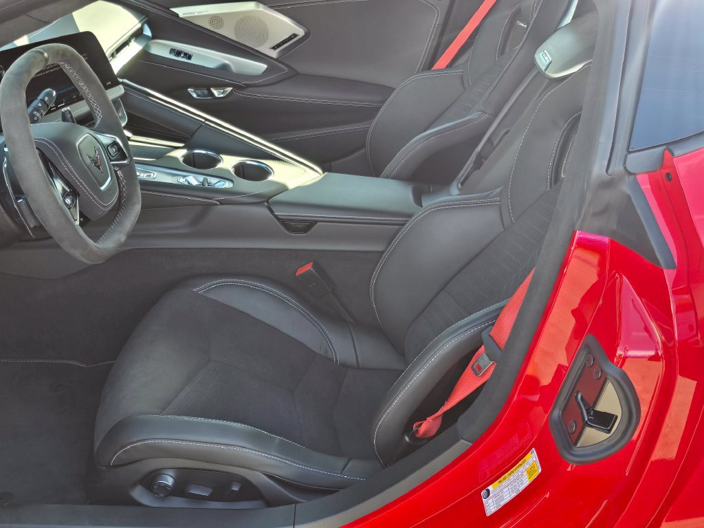 Used 2026 Chevrolet Corvette Stingray Premium Cpe w/ Z51 Performance Package RWD image 9