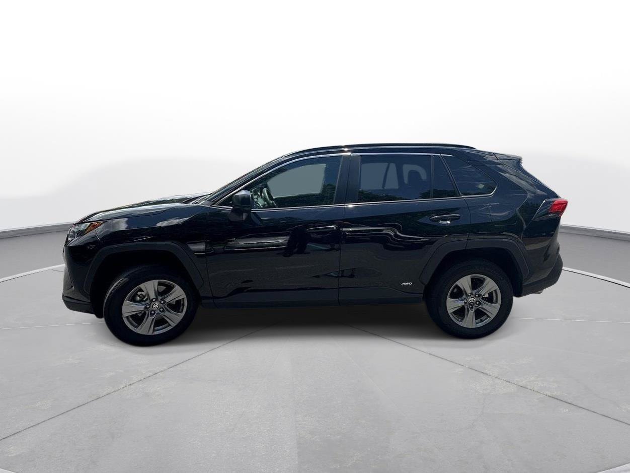 Used 2025 Toyota RAV4 LE AWD/4WD image 9