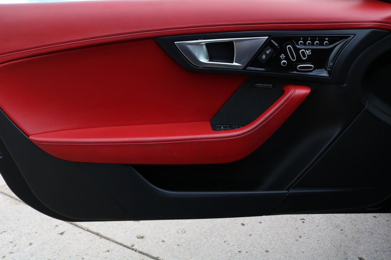 Used 2016 Jaguar F-TYPE S image 25