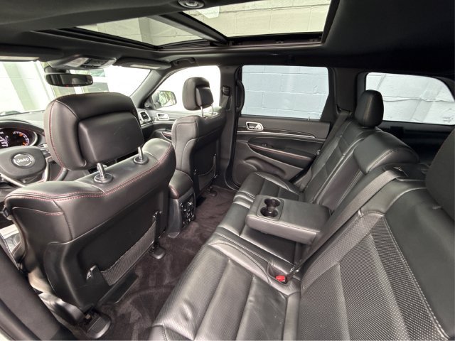 Used 2017 Jeep Grand Cherokee Trailhawk w/ Trailhawk Luxury Group AWD/4WD image 37